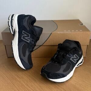 New Balance 2002 R Black/White Toddler Sneakers- SZ 11 C